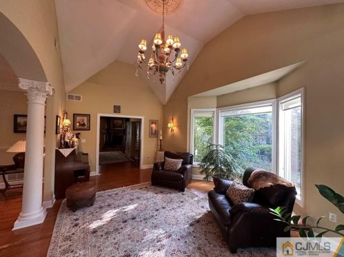 21 Southfield Rd, Edison NJ 08820-3141 exterior