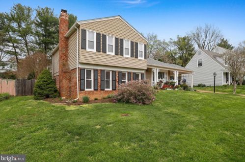 821 Fordham St, Rockville, MD 20850-1018