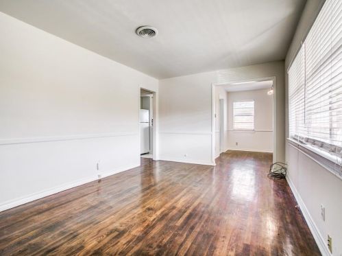 9585 Ash Creek Dr, Dallas TX  75218-3770 exterior