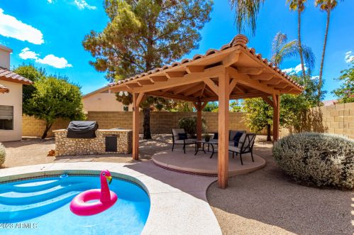 1310 Ivanhoe St, Chandler AZ 85226-1689 exterior