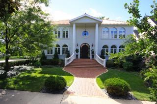 1418 Washington St, Evanston, IL 60202-1669