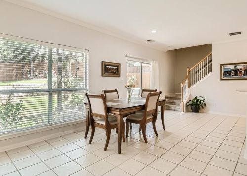 4333 Cyn Gln Cir, Austin TX 78732-2185 exterior