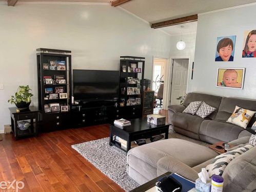 327 Cass St, Standish MI 48658-9229 exterior