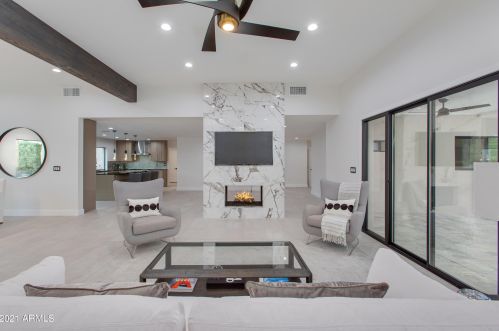 9919 47th Pl, Phoenix AZ  85028-4242 exterior