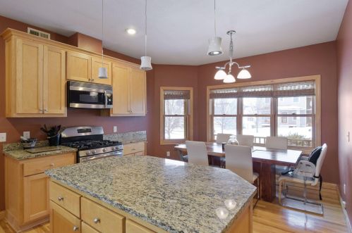 2479 Grey Eagle Cir, Saint Paul MN 55129-6221 exterior