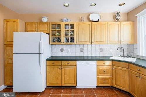 3308 Friendship St, Philadelphia PA 19149-1619 exterior