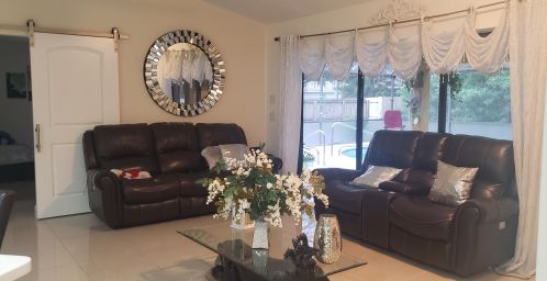 1118 Preston Ln, Fort Pierce FL 34983-3221 exterior