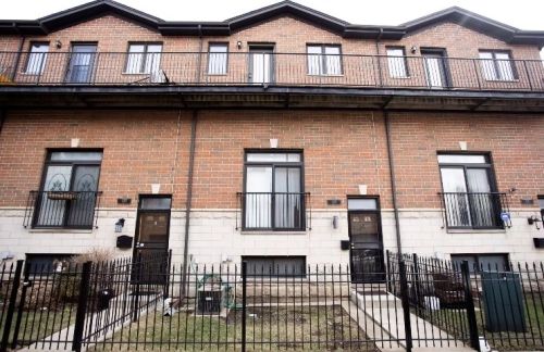 3351 Archer Ave, Chicago, IL 60608-6843