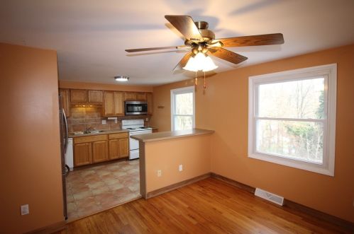 517 Malabar Dr, Pittsburgh PA  15239-2525 exterior