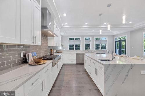 1864 Kirby Rd, Mc Lean VA 22101-5326 exterior