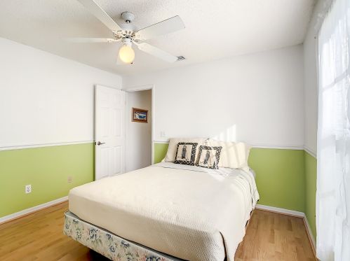 2761 Eagle Dr, Fort Pierce FL 34984-8919 exterior