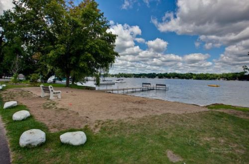 494 Warwick Ln, Bull Valley IL 60014-5426 exterior