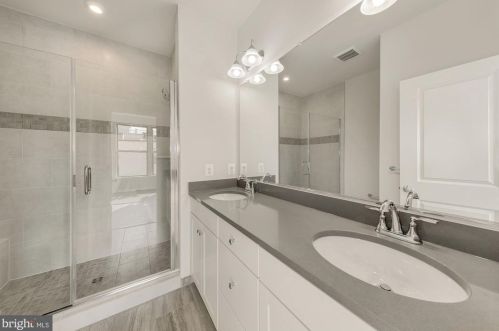 5134 Randolph Rd, Rockville MD 20852-2242 exterior