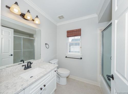 5308 Brookemonte Cir, Rochester MI 48306-5013 exterior