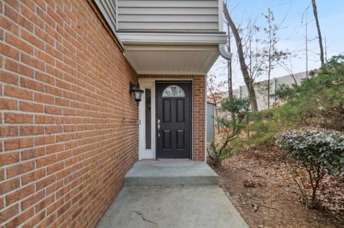 88 Dunwoody Springs Dr, Atlanta, GA 30328-4581