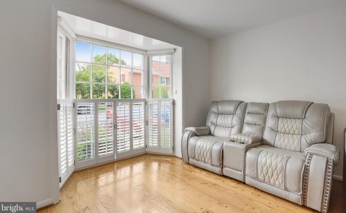 2671 Centennial Ct, Alexandria VA  22311-1303 exterior