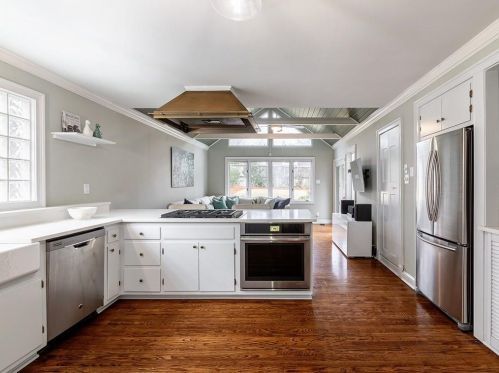 2572 Acorn Ave, Atlanta, GA 30305-3757