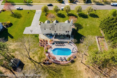 4 Country Rd, Jackson Twp NJ 08527-3300 exterior