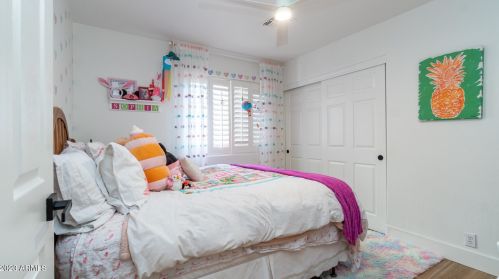 14015 33rd St, Phoenix AZ  85044-8715 exterior