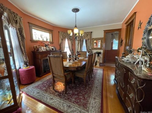 37 Grand Ave, Poughkeepsie NY 12603-4403 exterior