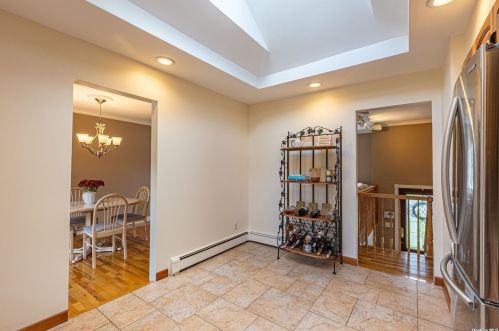 1537 Lincoln Ave, Bohemia NY 11716-4104 exterior