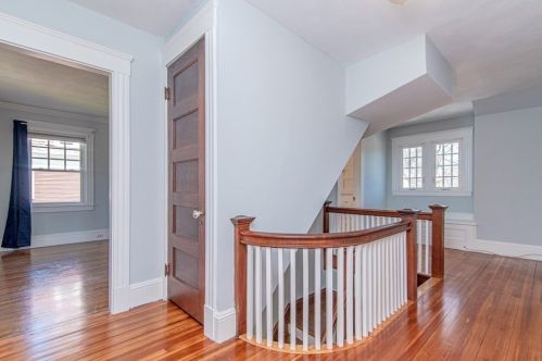 201 Longmeadow St, Springfield MA 01106-1337 exterior