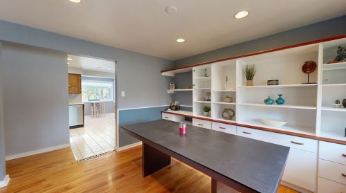 525 Penn Vista Dr, Pittsburgh PA  15235-4242 exterior