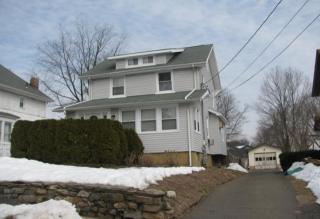 37 Oakdene Ave, Teaneck, NJ 07666-4110