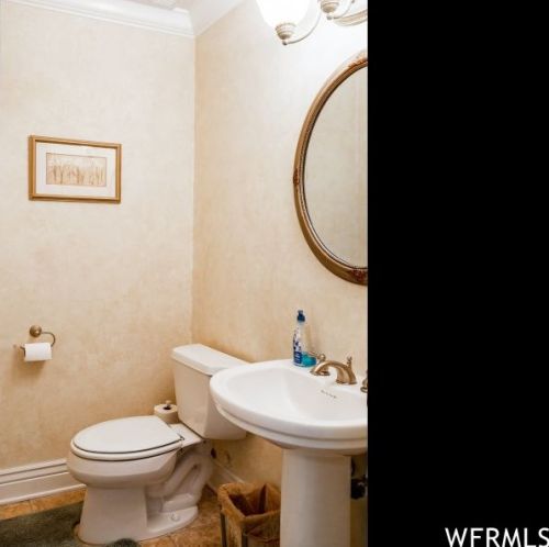 2986 9800, Sandy UT 84092-4216 exterior