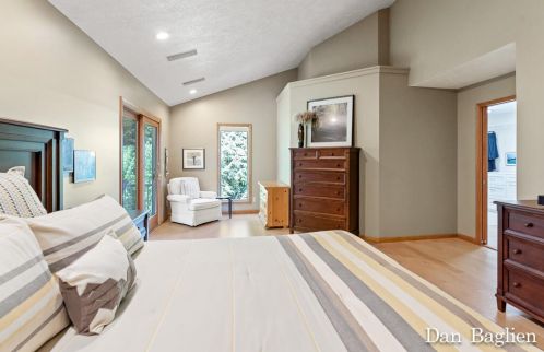 1069 Randall Rd, Meskegon MI 49441-4870 exterior