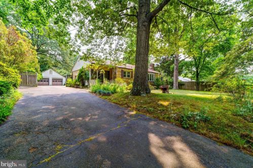 5217 Mitchell St, Alexandria VA 22312-2124 exterior