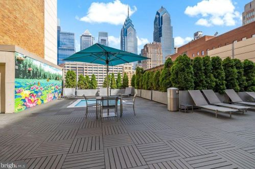 219 18th St, Philadelphia PA 19103-6141 exterior