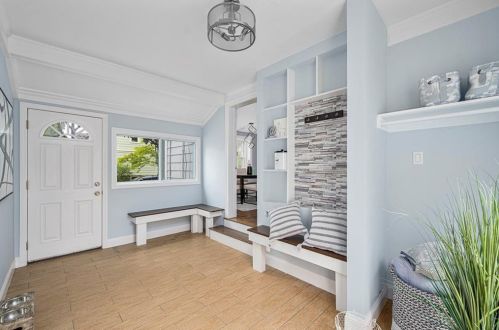 4 Mount Ave, Providence RI  02906-3410 exterior