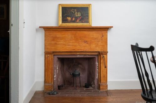 1083 Ridgefield Rd, Wilton CT 06897-1921 exterior