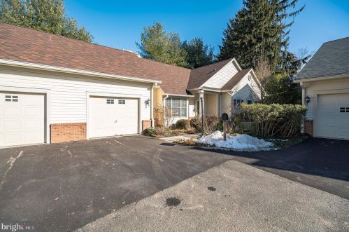 3 Douglas Fir Ct, Princeton, NJ 08540-5043