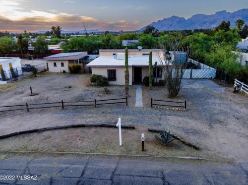 907 Pastime Rd, Tucson, AZ 85719-1341