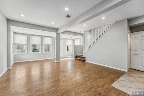 277 Paterson Ave, Paterson NJ  07502-1706 exterior