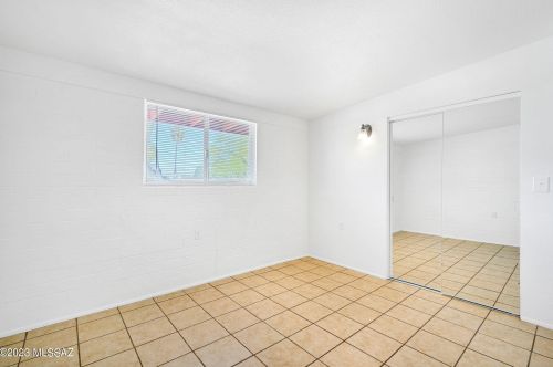 1318 Iowa Dr, Tucson AZ 85706-1415 exterior