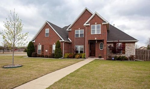 1920 Wilkes Ave, Springdale AR  72762-9015 exterior