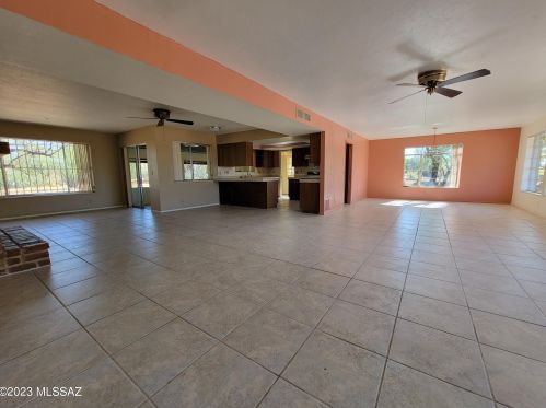 5425 Estelle Dr, Tucson, AZ 85718-4714