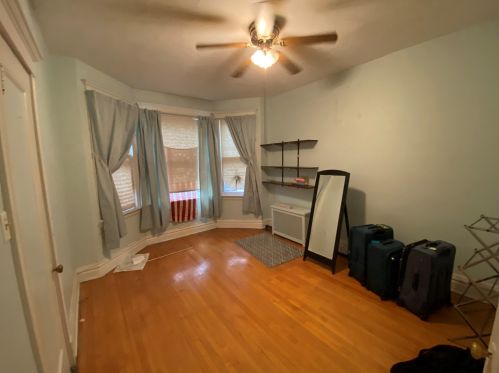 3902 Hamilton Ave, Chicago IL 60625-1305 exterior