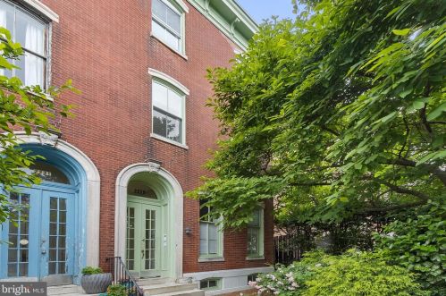 2229 Green St, Philadelphia PA  19130-3149 exterior