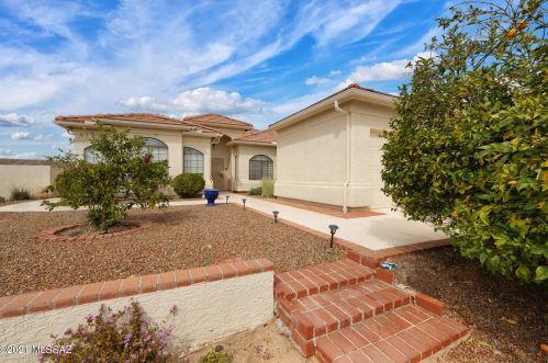 65818 Rocky Path Dr, Tucson, AZ 85739-1627