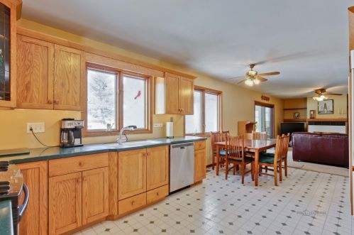 1404 Candlewood Dr, Bull Valley IL 60014-8964 exterior