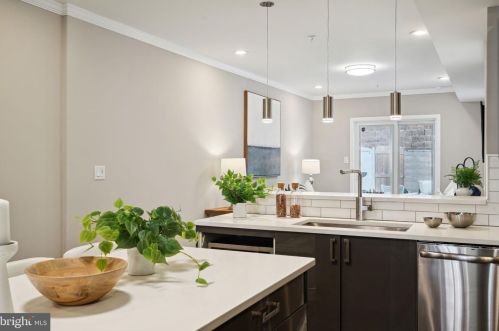 630 Catharine St, Philadelphia PA  19147-2937 exterior