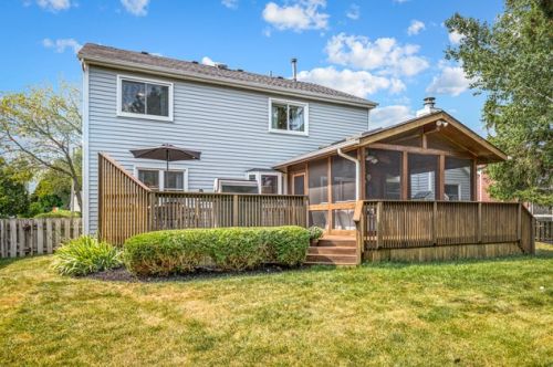 1451 Candlewood Dr, Bull Valley IL 60014-8960 exterior