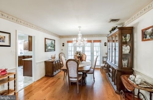 302 Welsh Rd, Huntingdon Valley PA 19006-6425 exterior