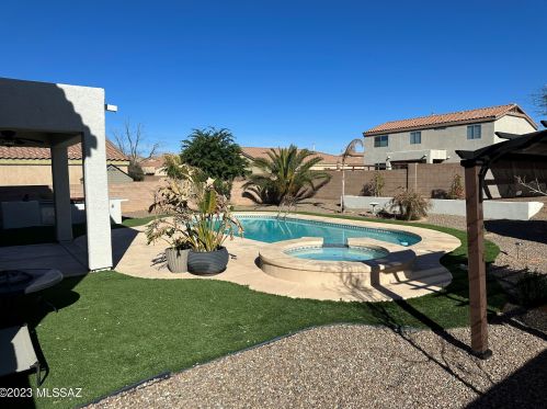 6282 Mesa Garden Dr, Tucson AZ  85757-7532 exterior