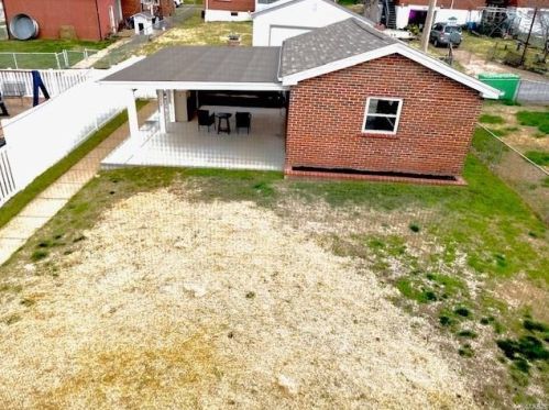 5487 Pernod Ave, Saint Louis MO 63139-1505 exterior