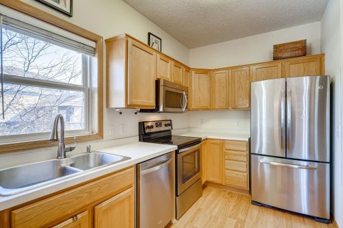 12 River Bend Pl, Chaska MN 55318-3303 exterior